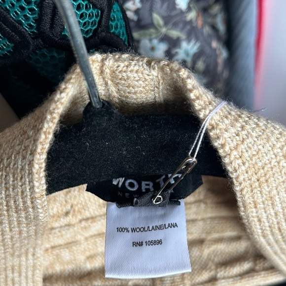 NWOT Worth New York beige sweater cardigan size small, extra buttons - Picture 7 of 8